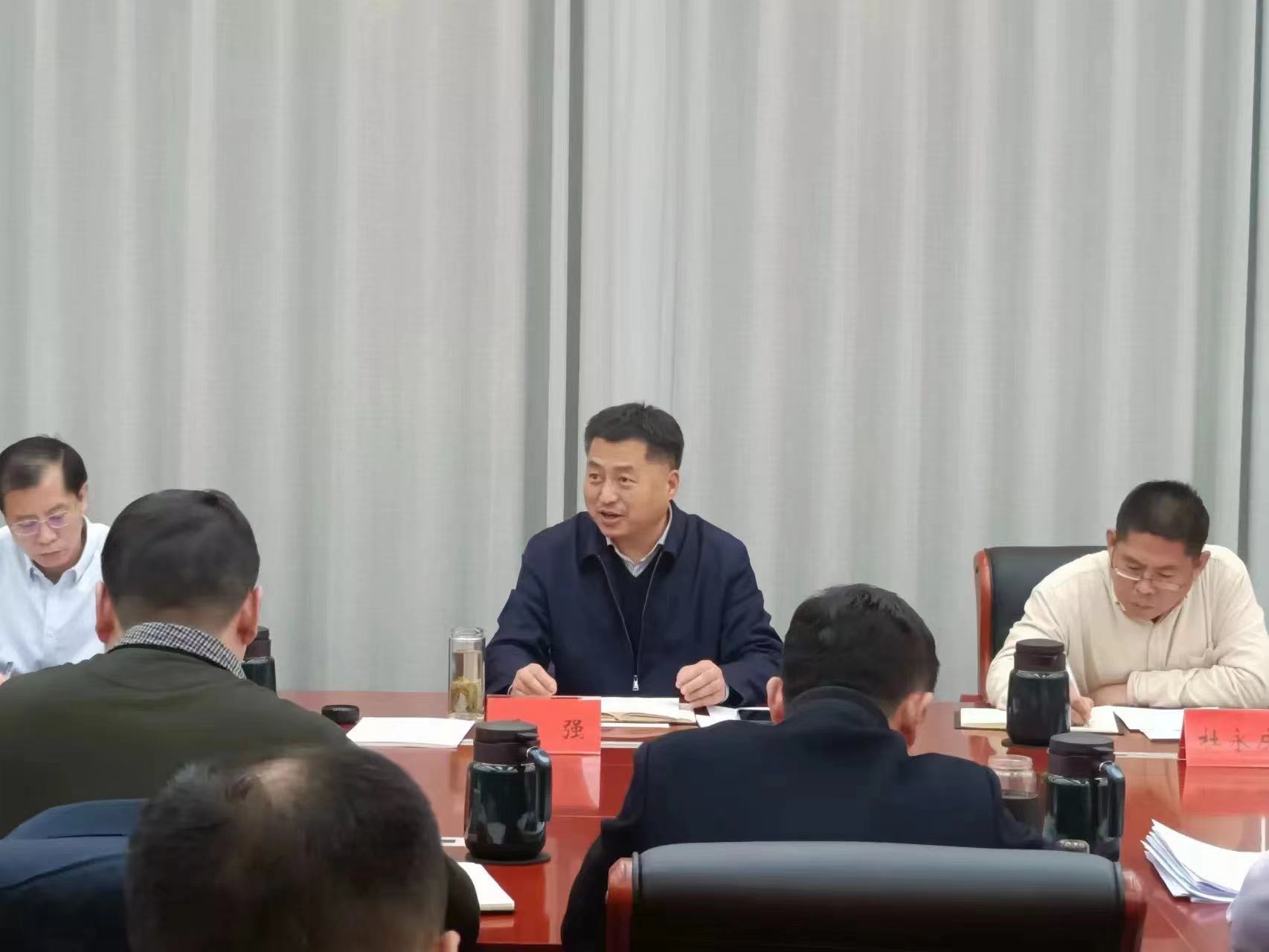 我市召开商务系统月度工作会议